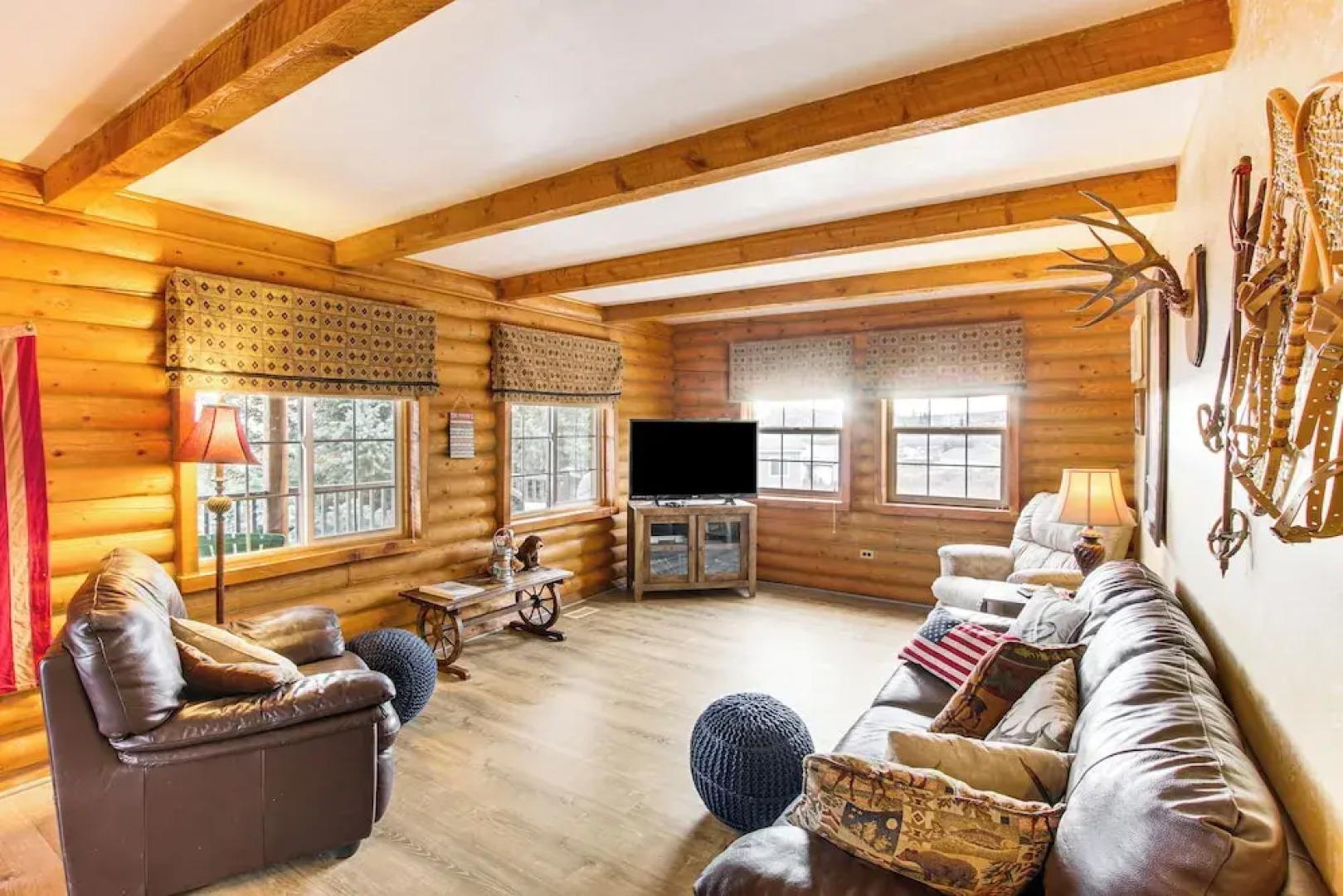 Scenic Views & Game Room: Garden City Retreat!