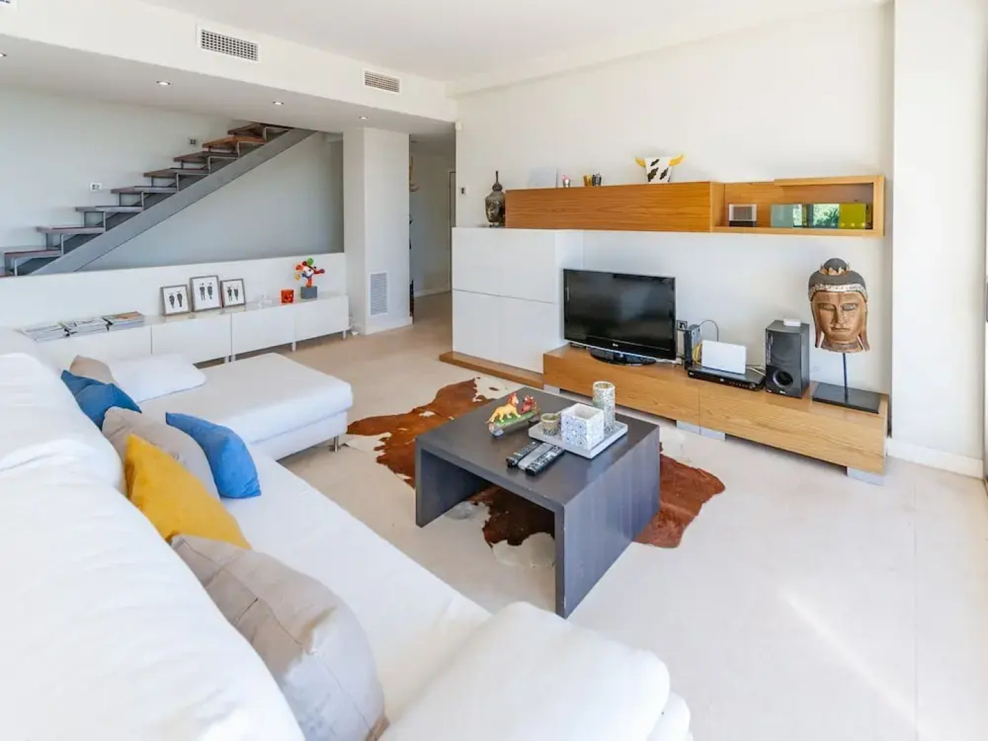 Delightful Villa in Canyelles wth Swimming Pool