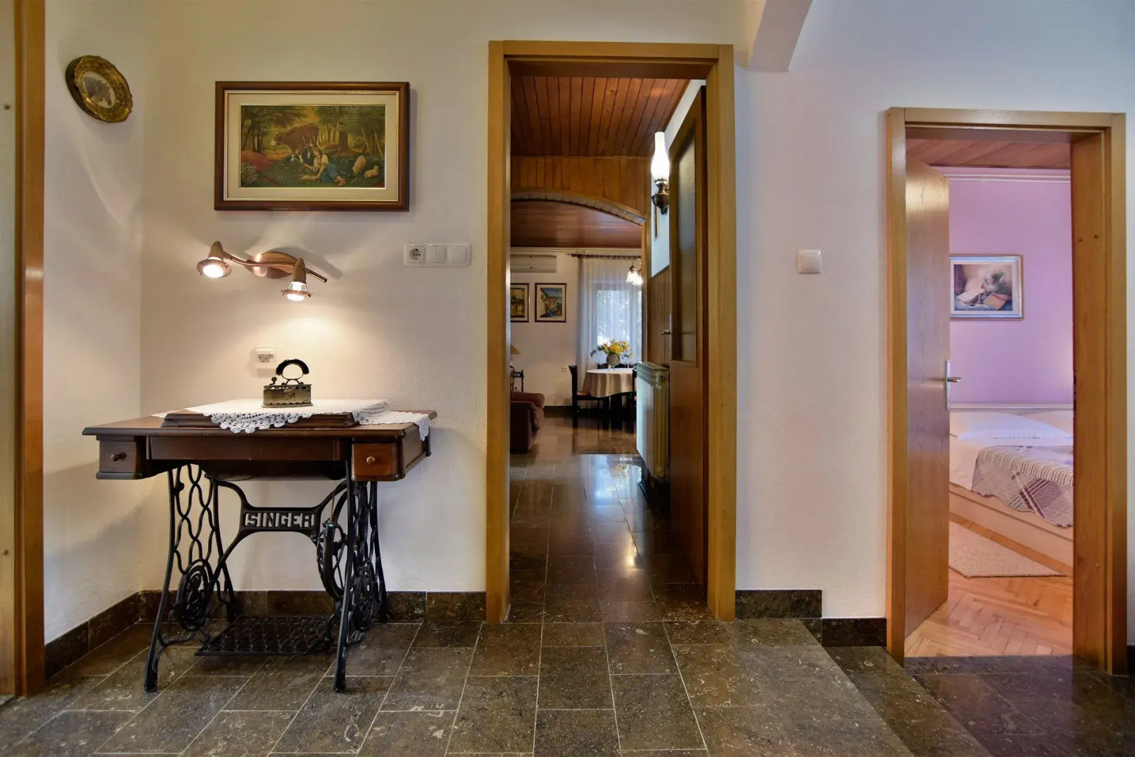 Holiday house Zlatna - with beautiful garden: Selca, Island Brac