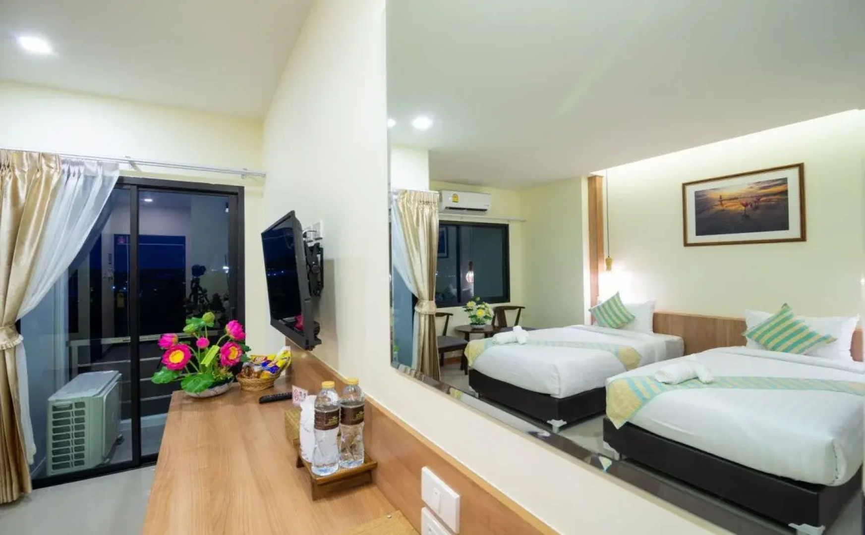 Pura Nakhon Hotel (SHA Extra Plus)