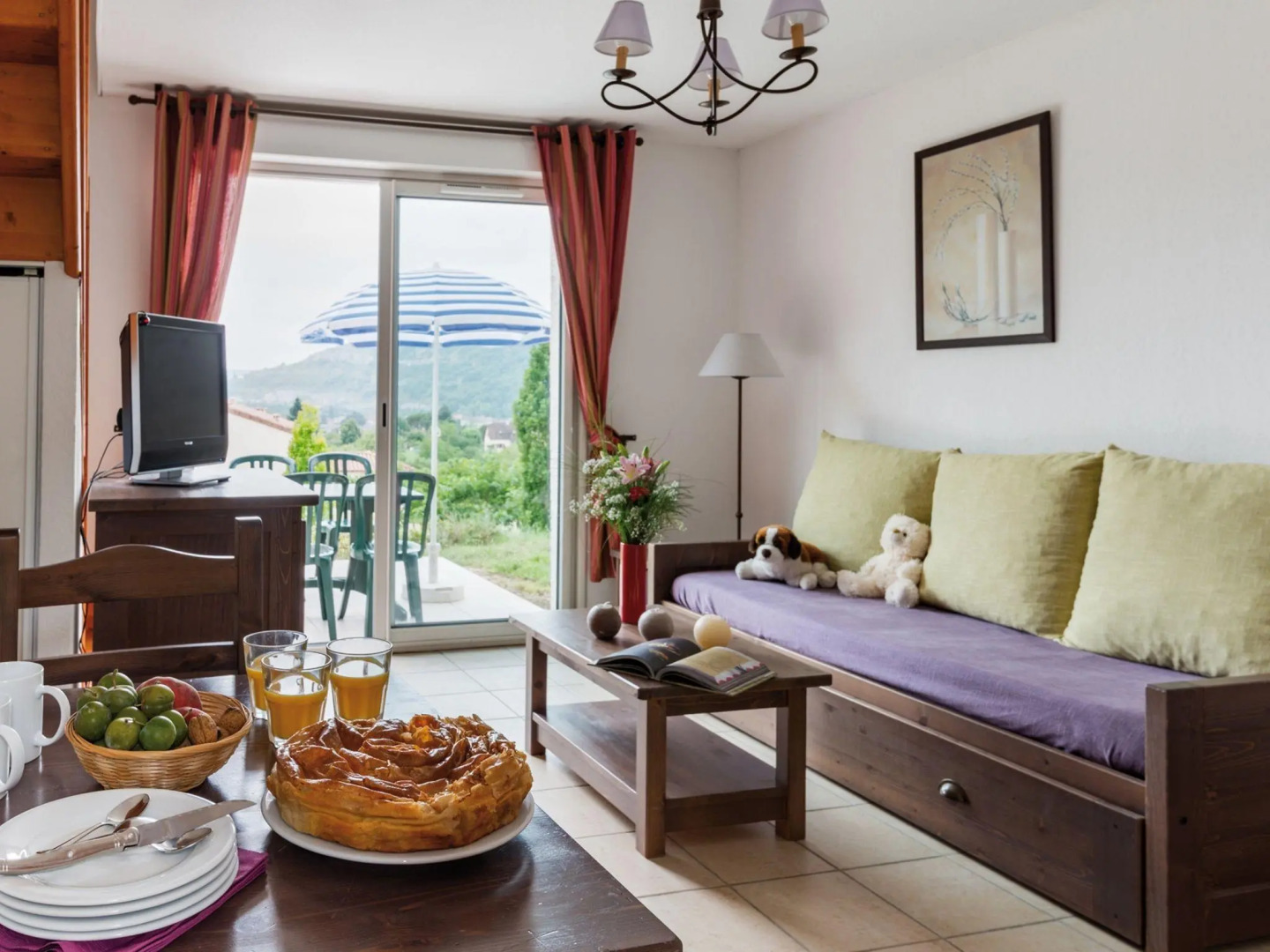 Comfortable holiday home with a terrace nearby river the Lot