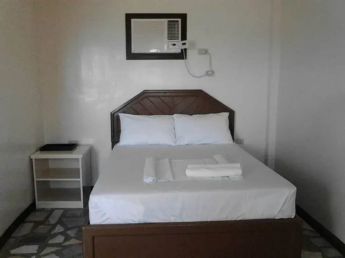 S.R Paradise Beach Resort Hotel