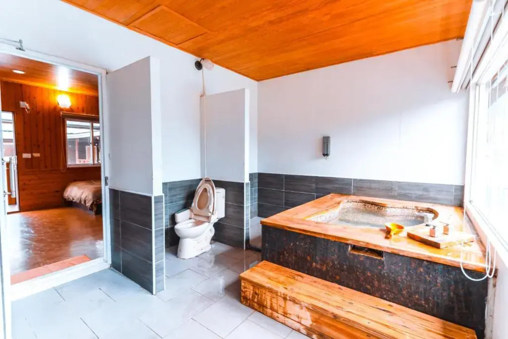 CDR Hotspring Resort