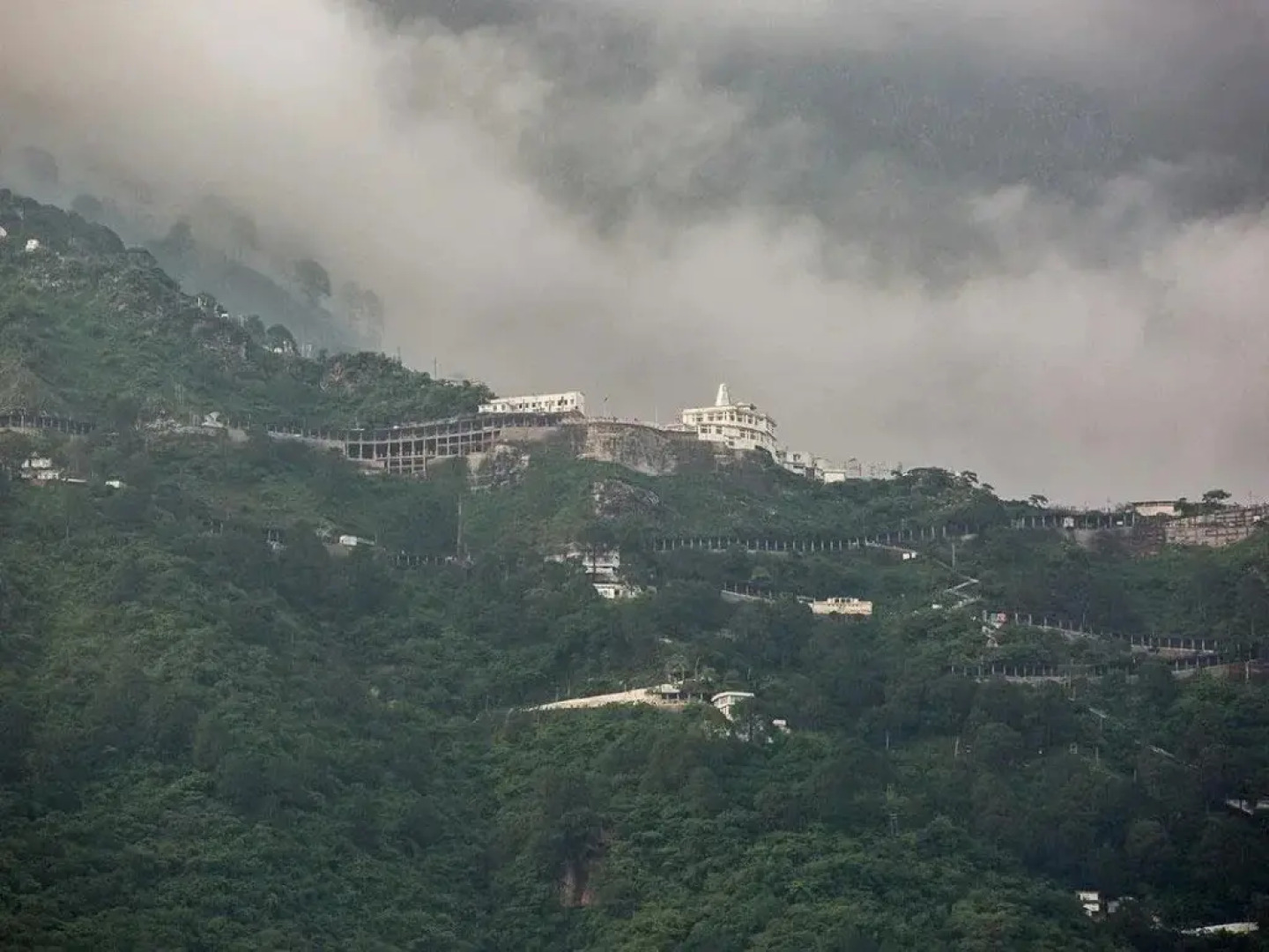 Hotel Maa Gayatri India