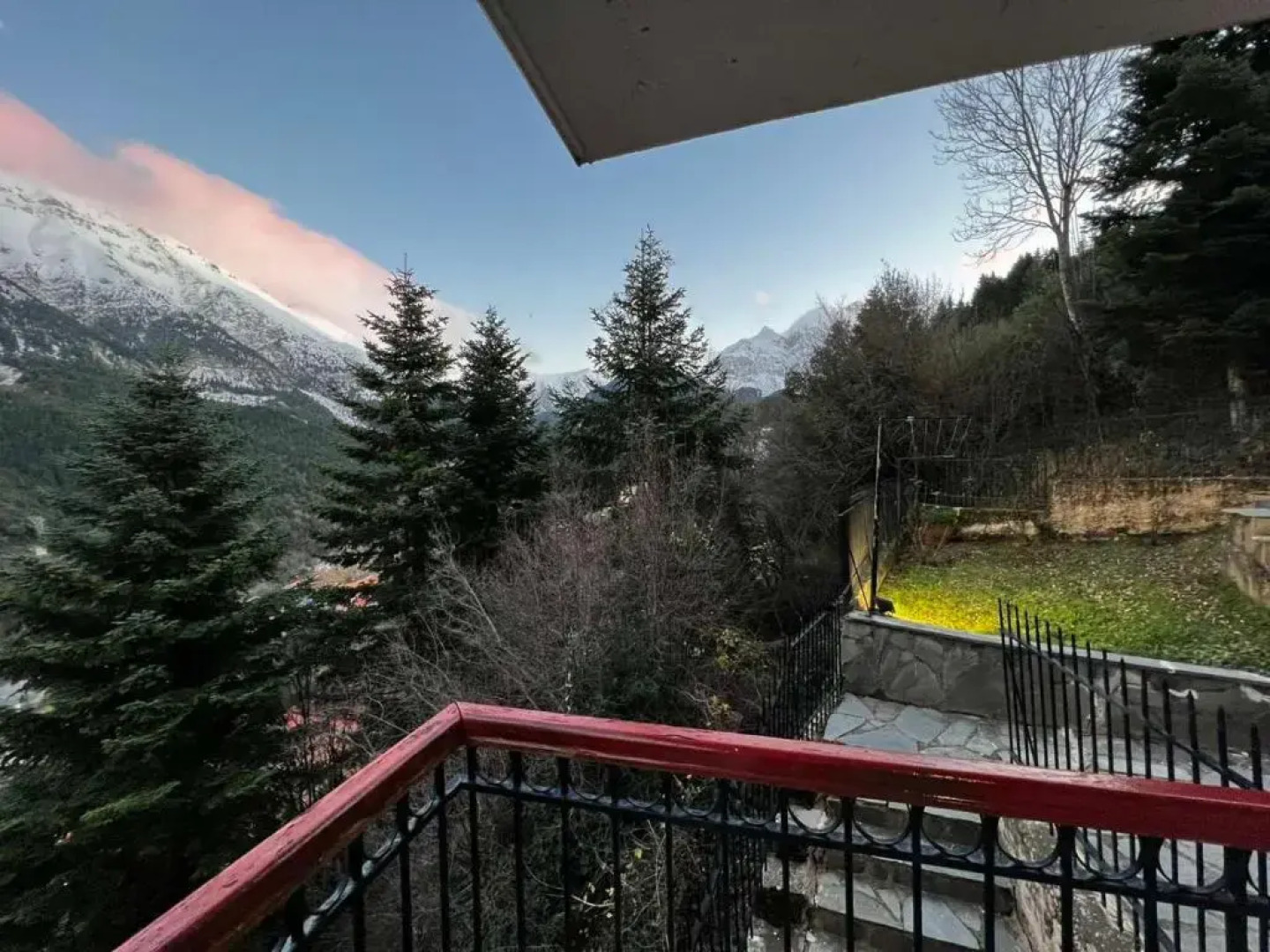 4 Seasons Tzoumerka Life