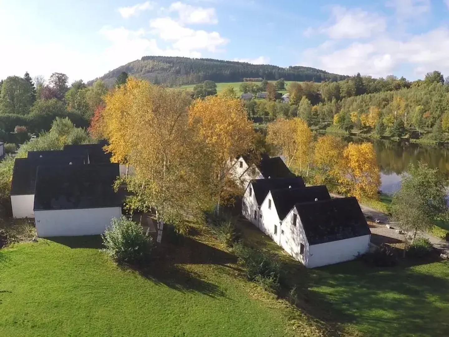 Holiday Home in Vielsalm With Lake View