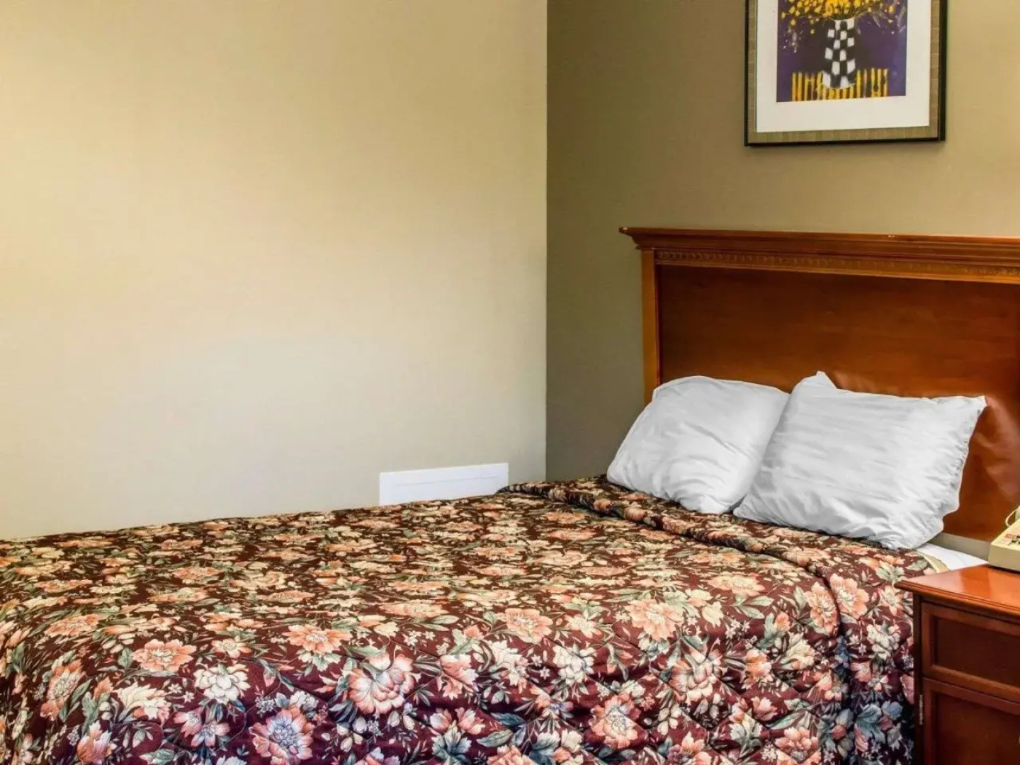 Отель Econo Lodge Warrensville Heights