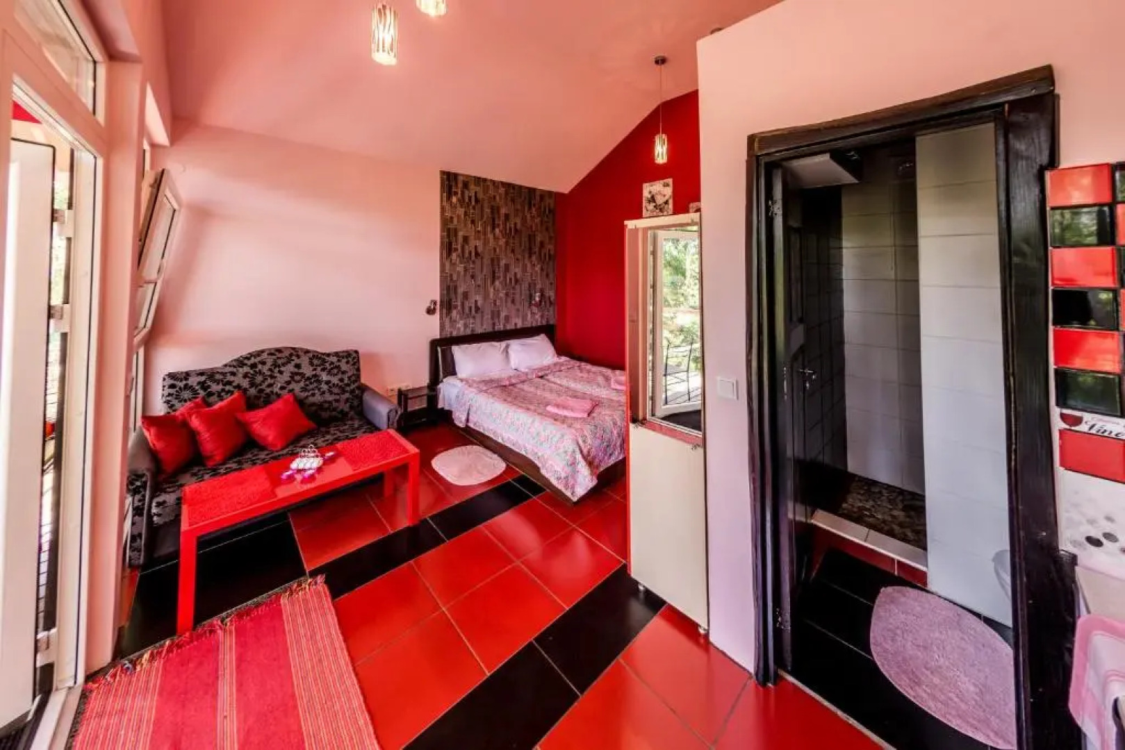 VIP Red Love house for 2