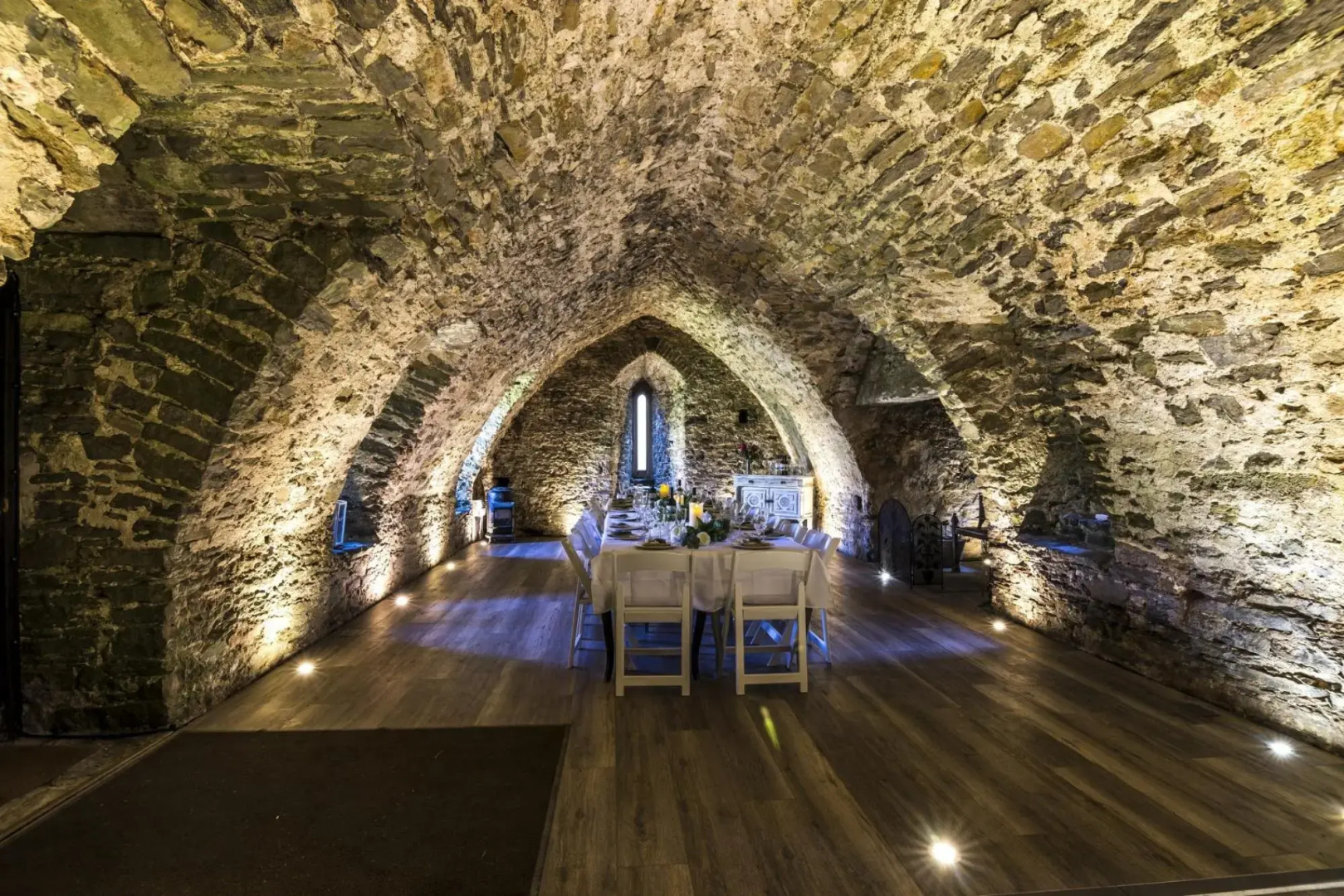 Castle House - 5 Bedroom - Manorbier