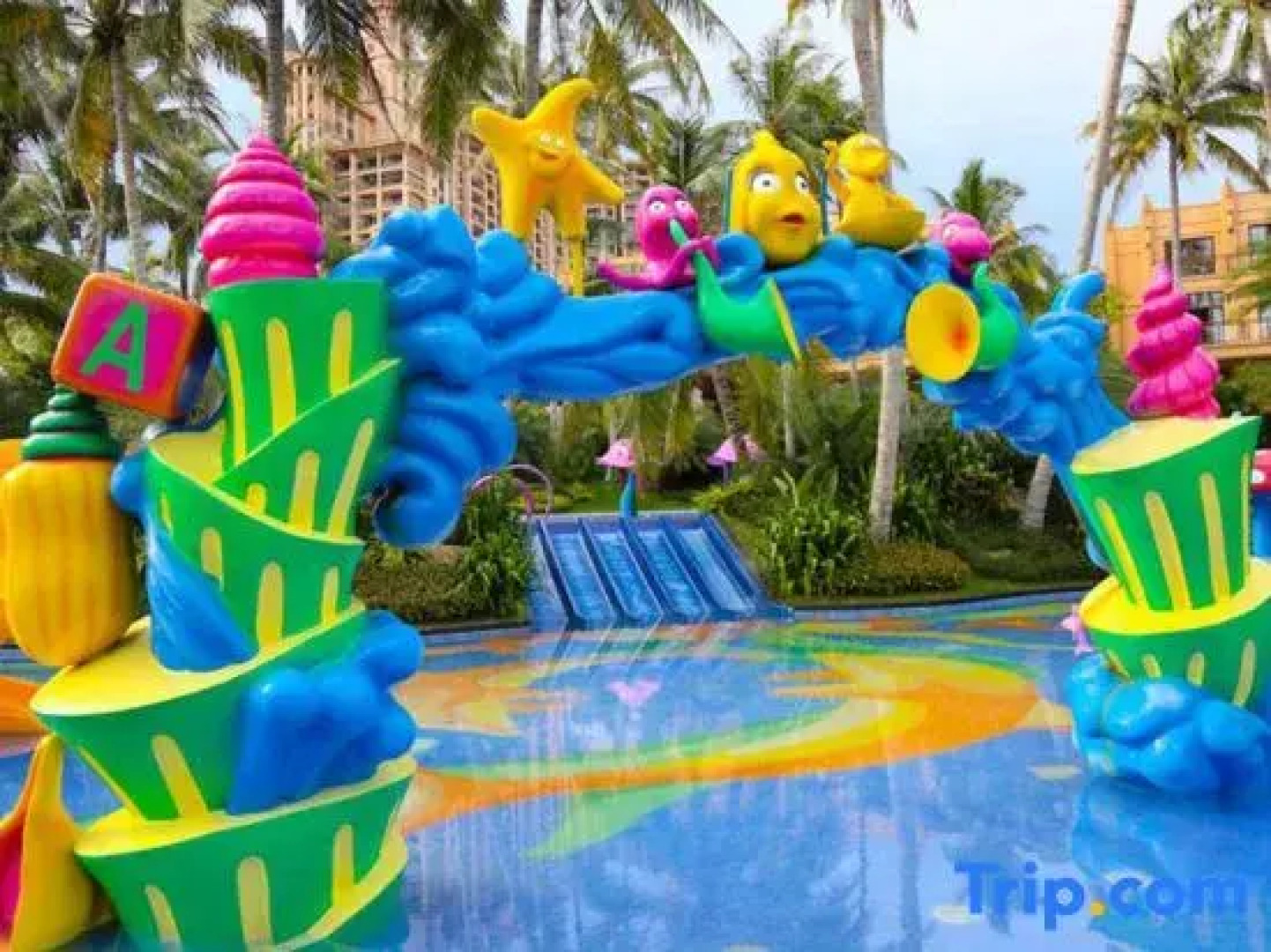 Yihai blue sky apartment (Lingshui Coral Sea store)