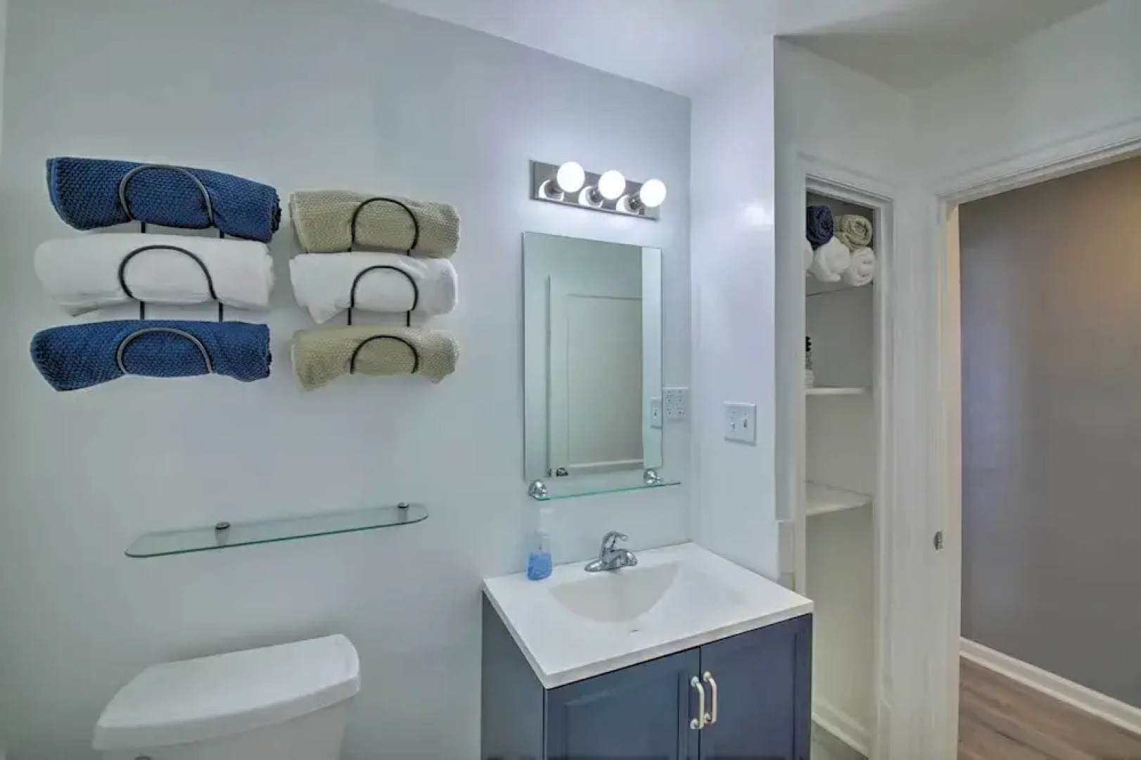 Walk to Speedway & Hall of Fame: Indianapolis Home