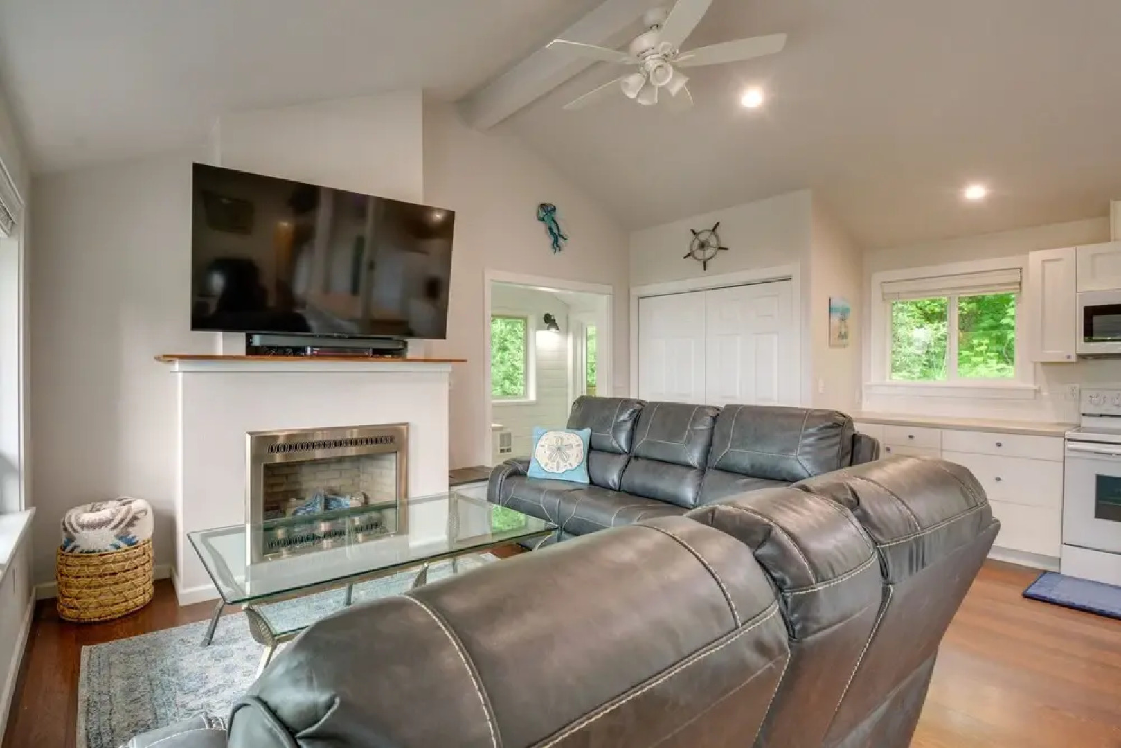 Serene Copalis Beach Getaway: Walk to Beach!