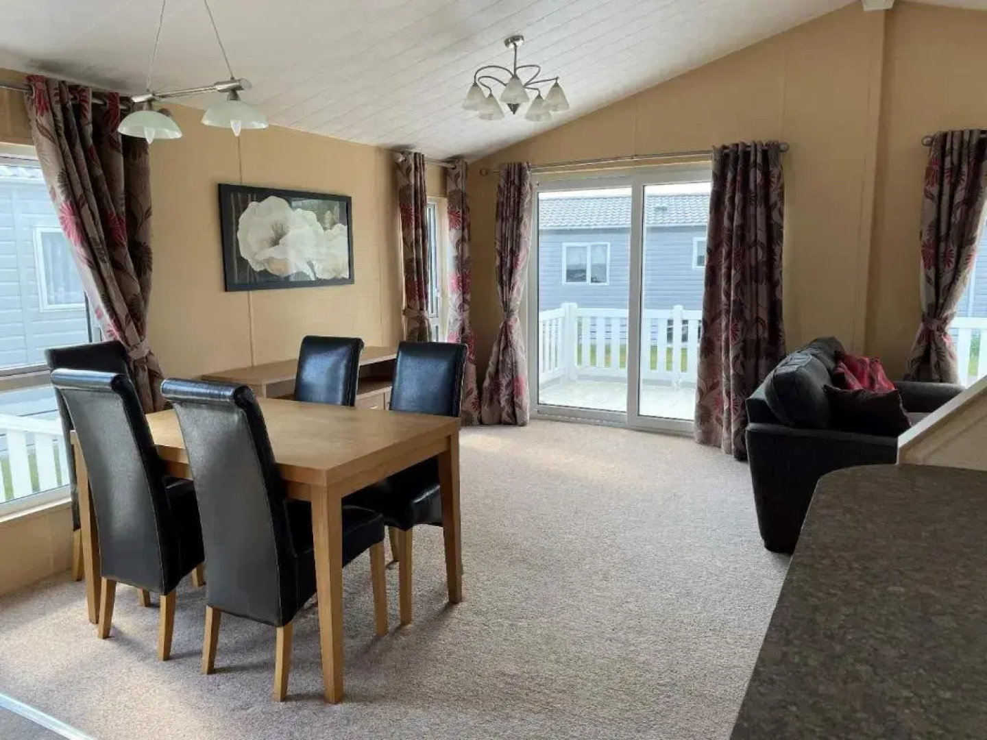 Pevensey Bay Holiday Park Corner Lodge With Own Garden 3 Bedrooms 2 Bathrooms Beach 5 Minutes Walk
