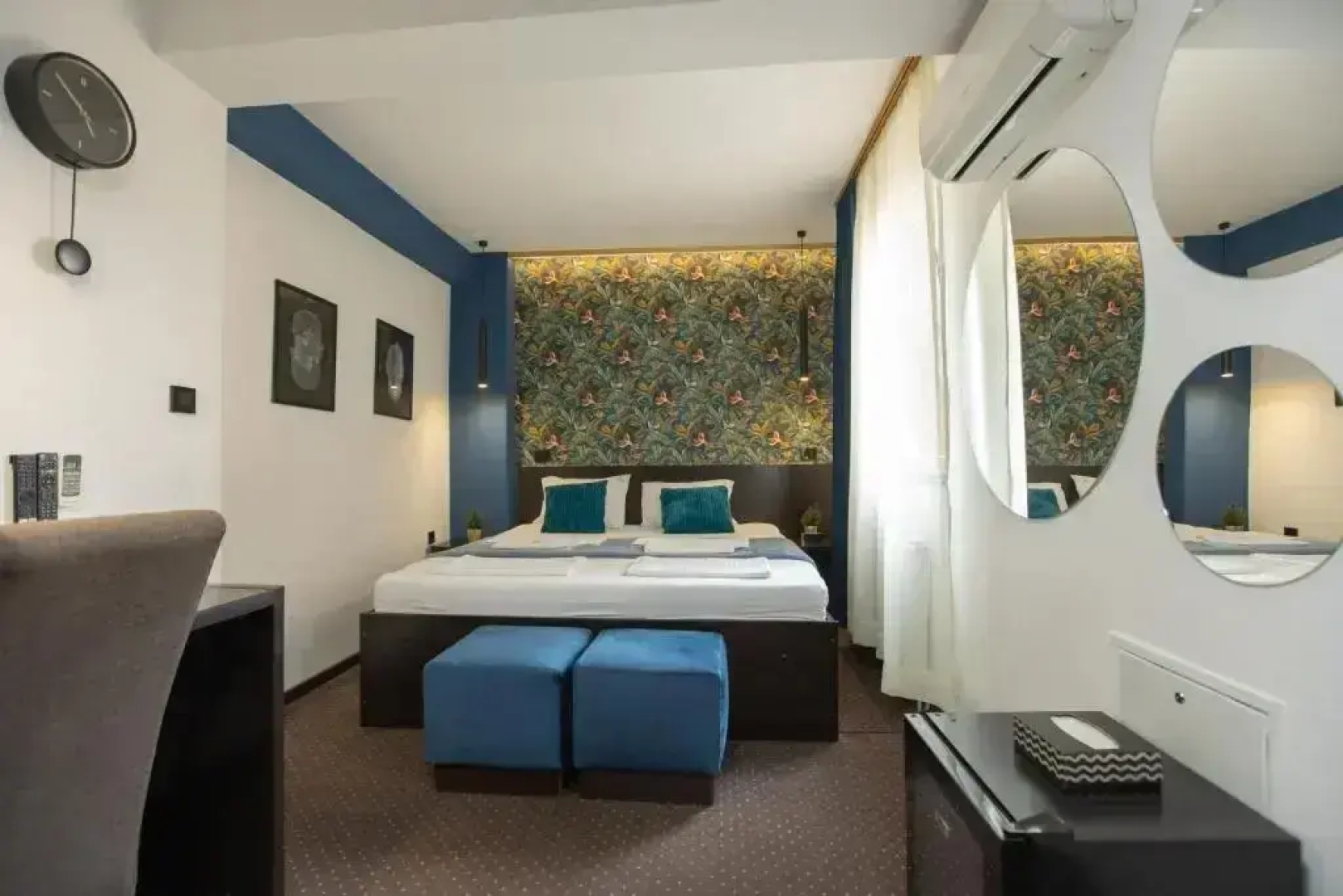 4 Rooms Apartments