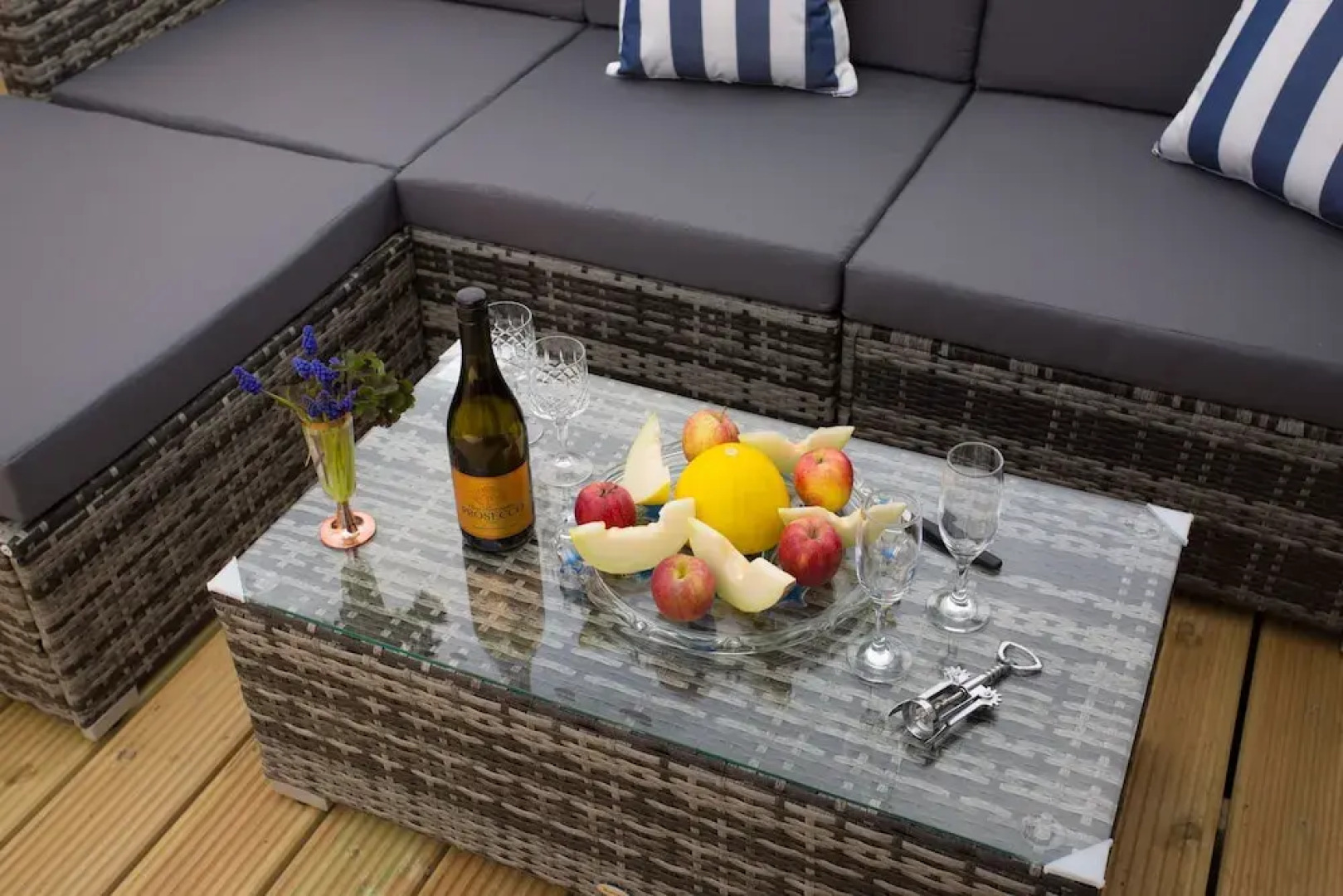 2-bed Cottage With Hot Tub at Loch Achilty, Nc500