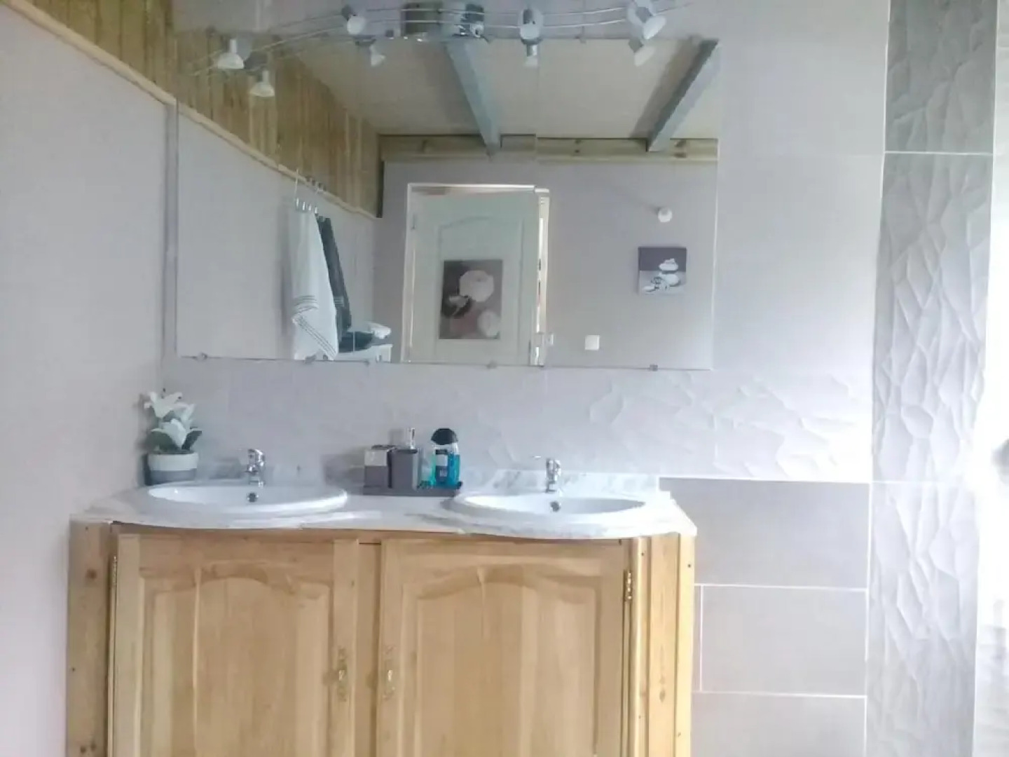 House With 3 Bedrooms in Saint-benoit, With Wonderful Mountain View an