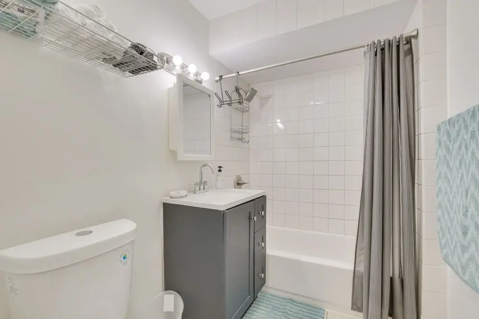 Berwyn Apartment Rental ~ 11 Mi to Chicago!