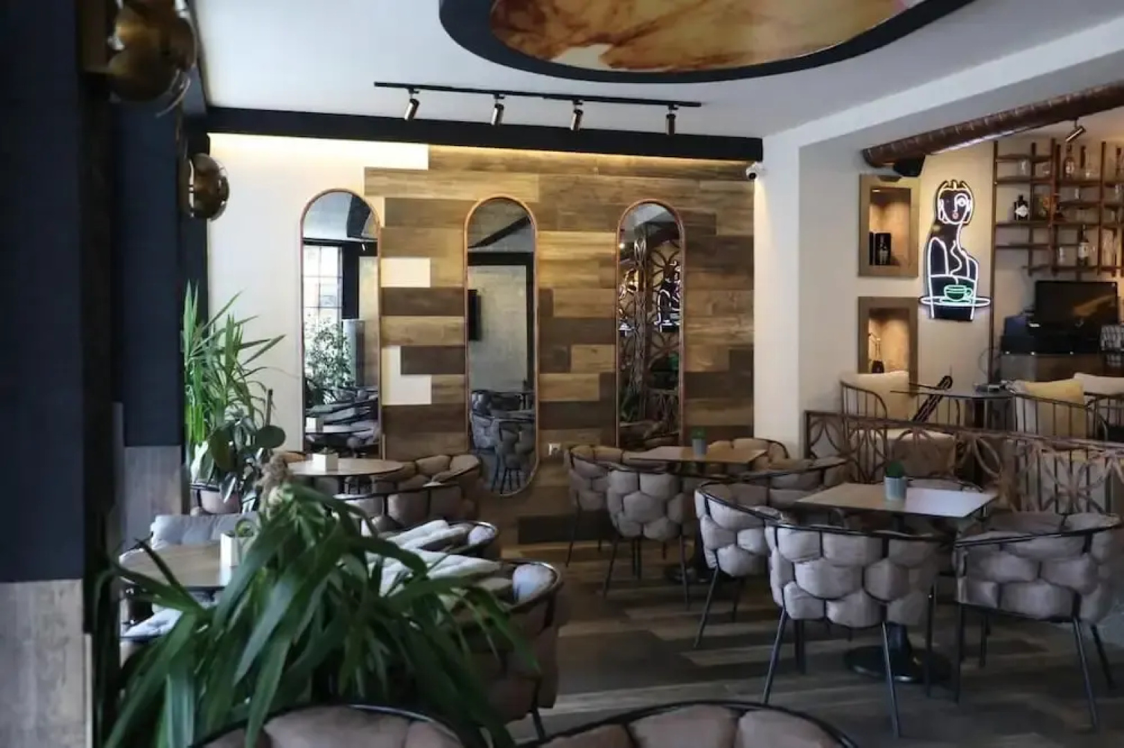 Bruti Hotel