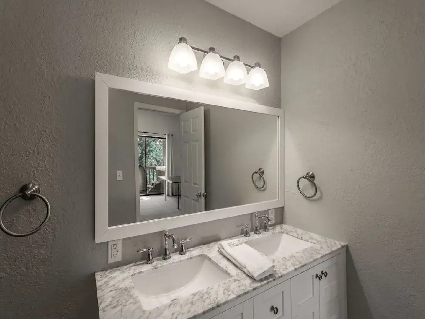 Sierra Lake Vista 5 Bedrooms