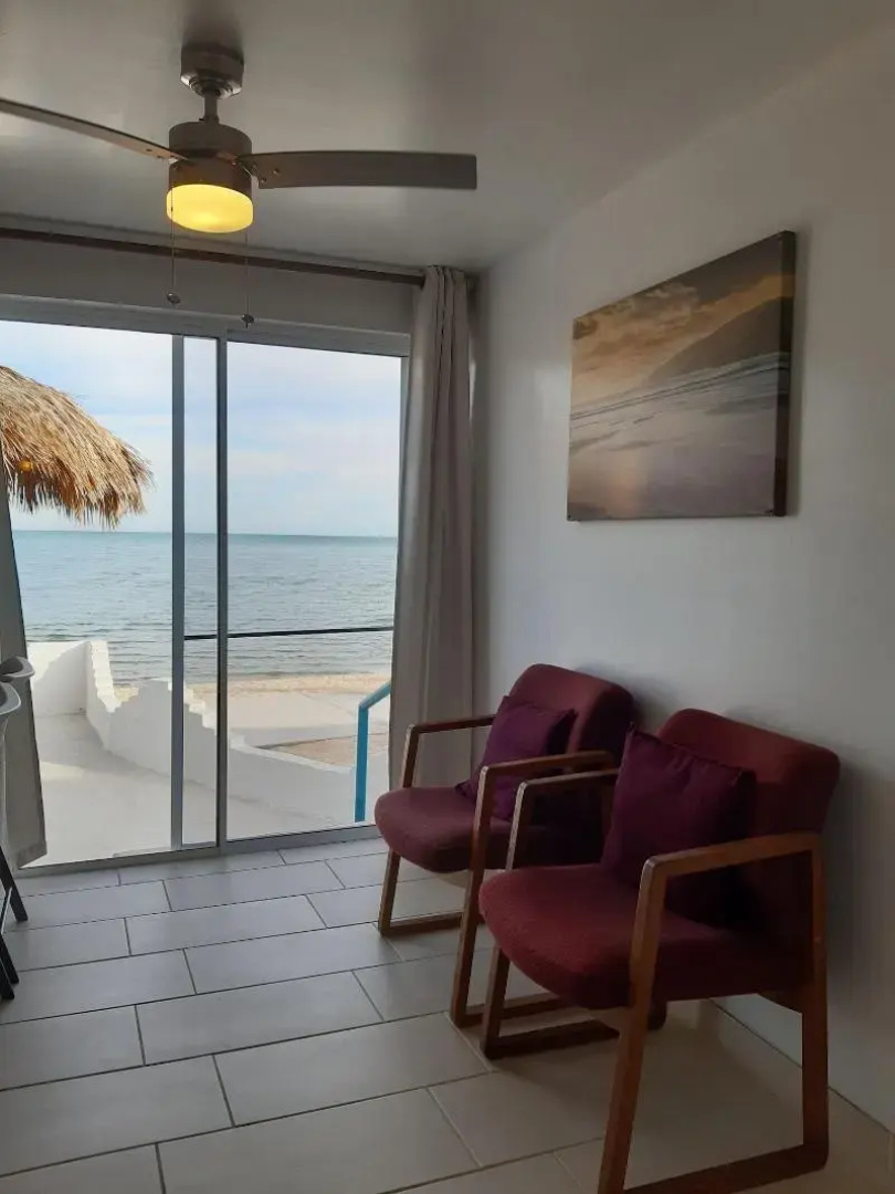 Seaside Hotel & Victor's RV Park