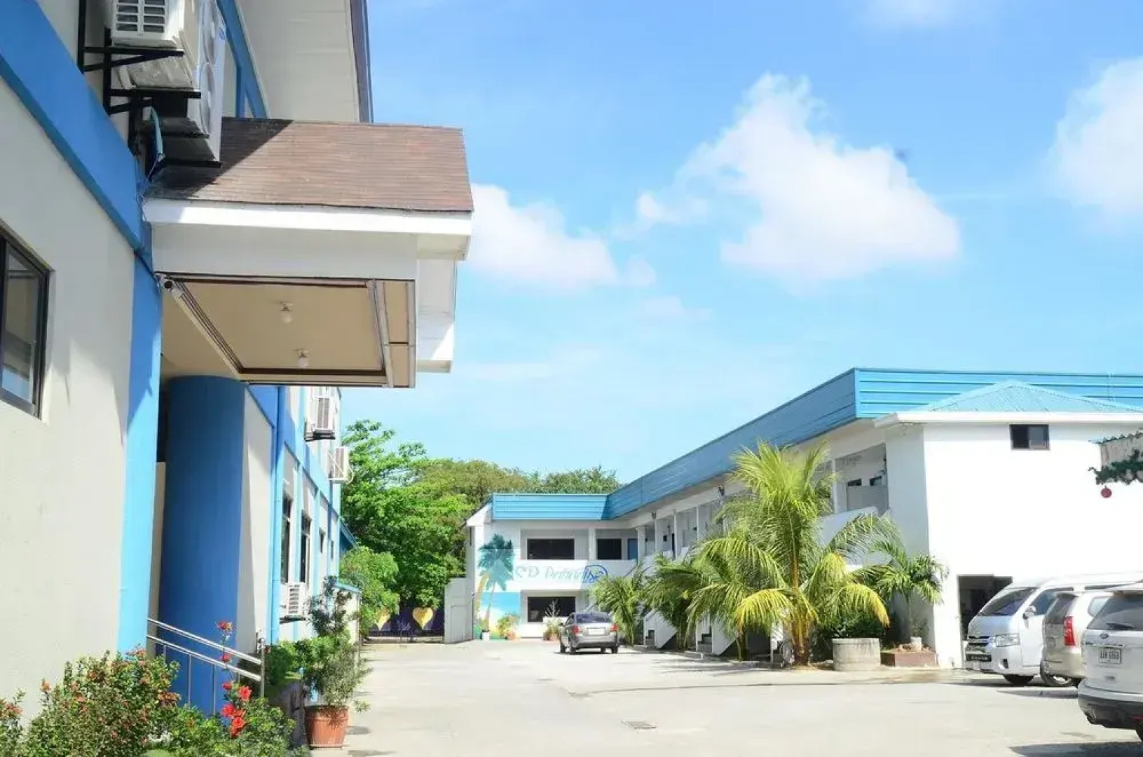 S.R Paradise Beach Resort Hotel