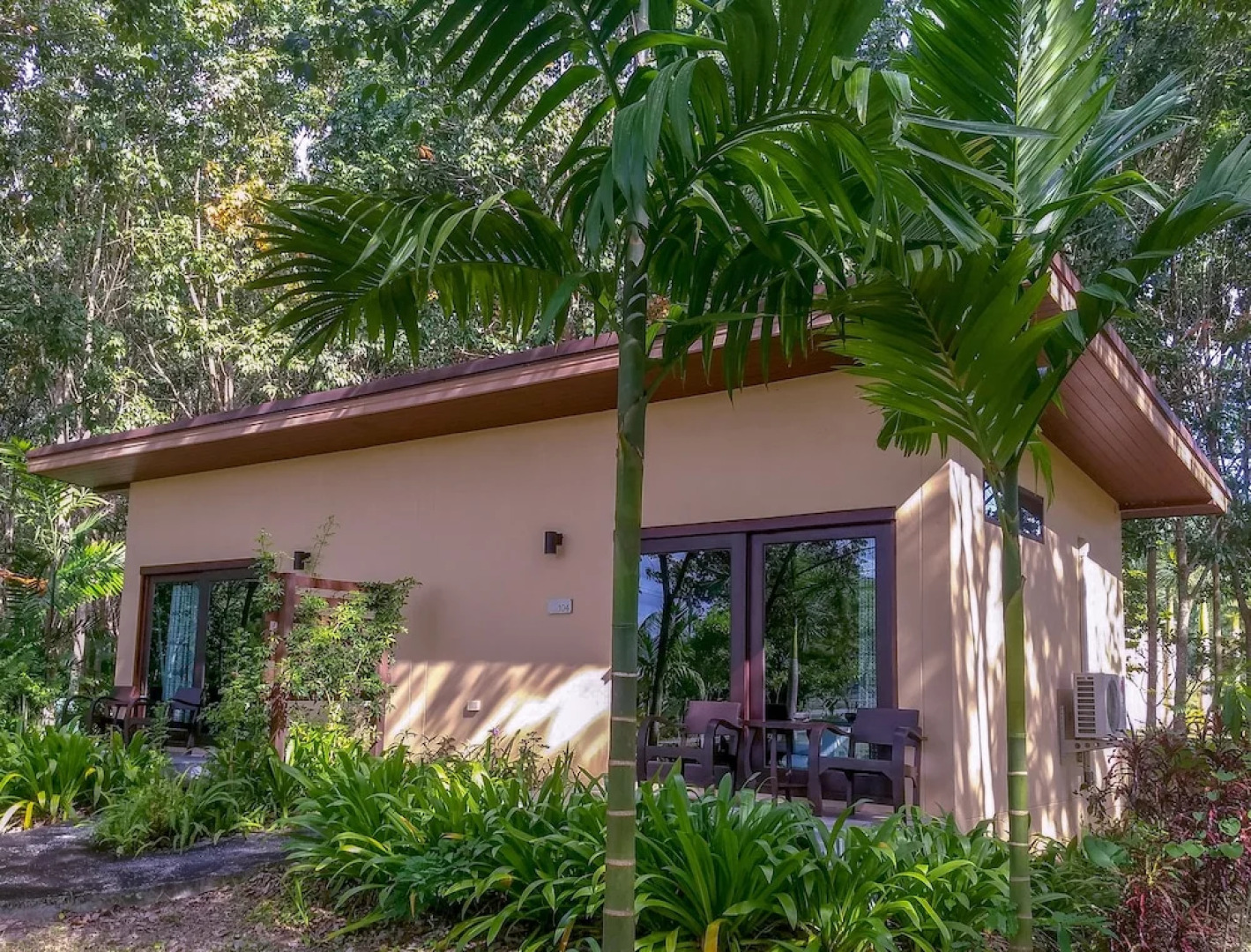 Mekong Riverside Resort & Camping