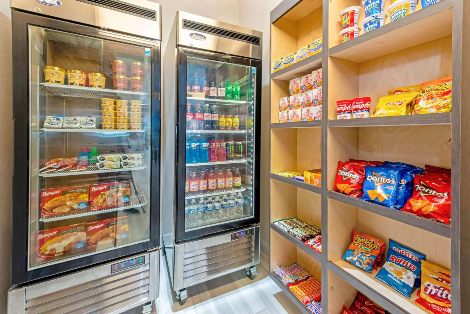 La Quinta Inn & Suites by Wyndham Winnie