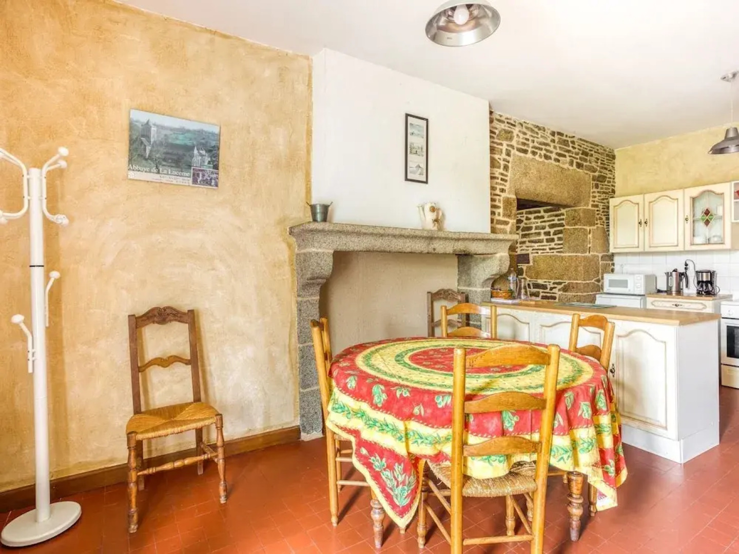 Dreamy Holiday Home in Saint-james With Private Garden