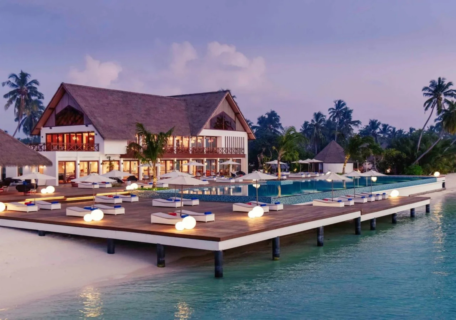 Mercure Maldives Kooddoo