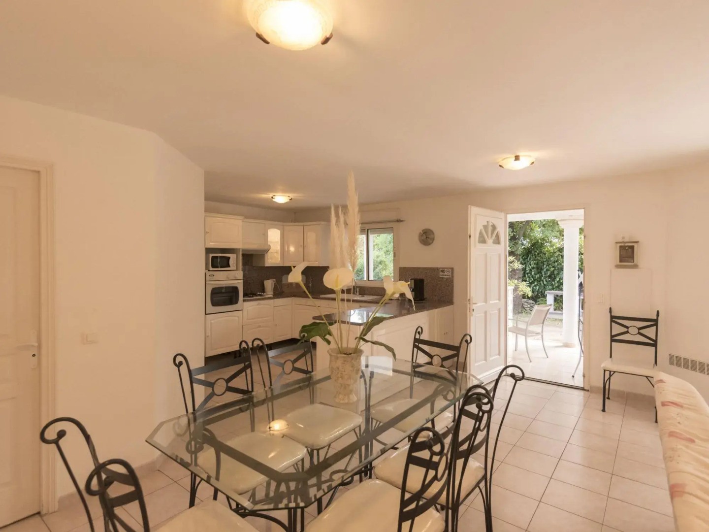 Cozy Holiday Home in Moriani-Plage in Swimming Pool