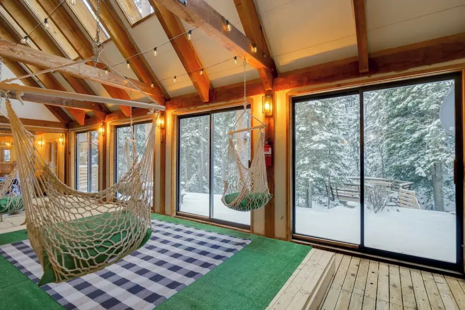 Riverside Colorado Cabin w/ Deck & Hot Tub