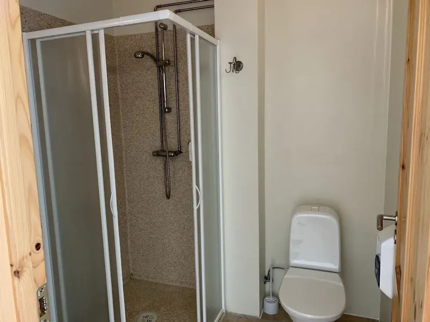 Отель Hlín Guesthouse