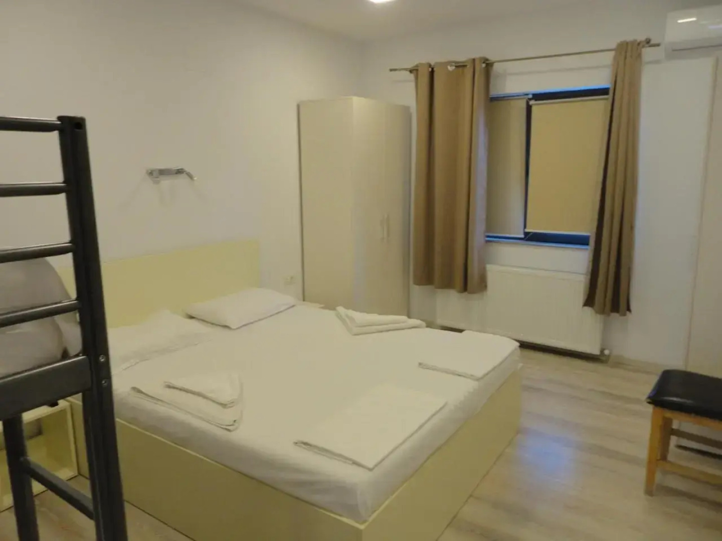 Greenstone Land - Corbu