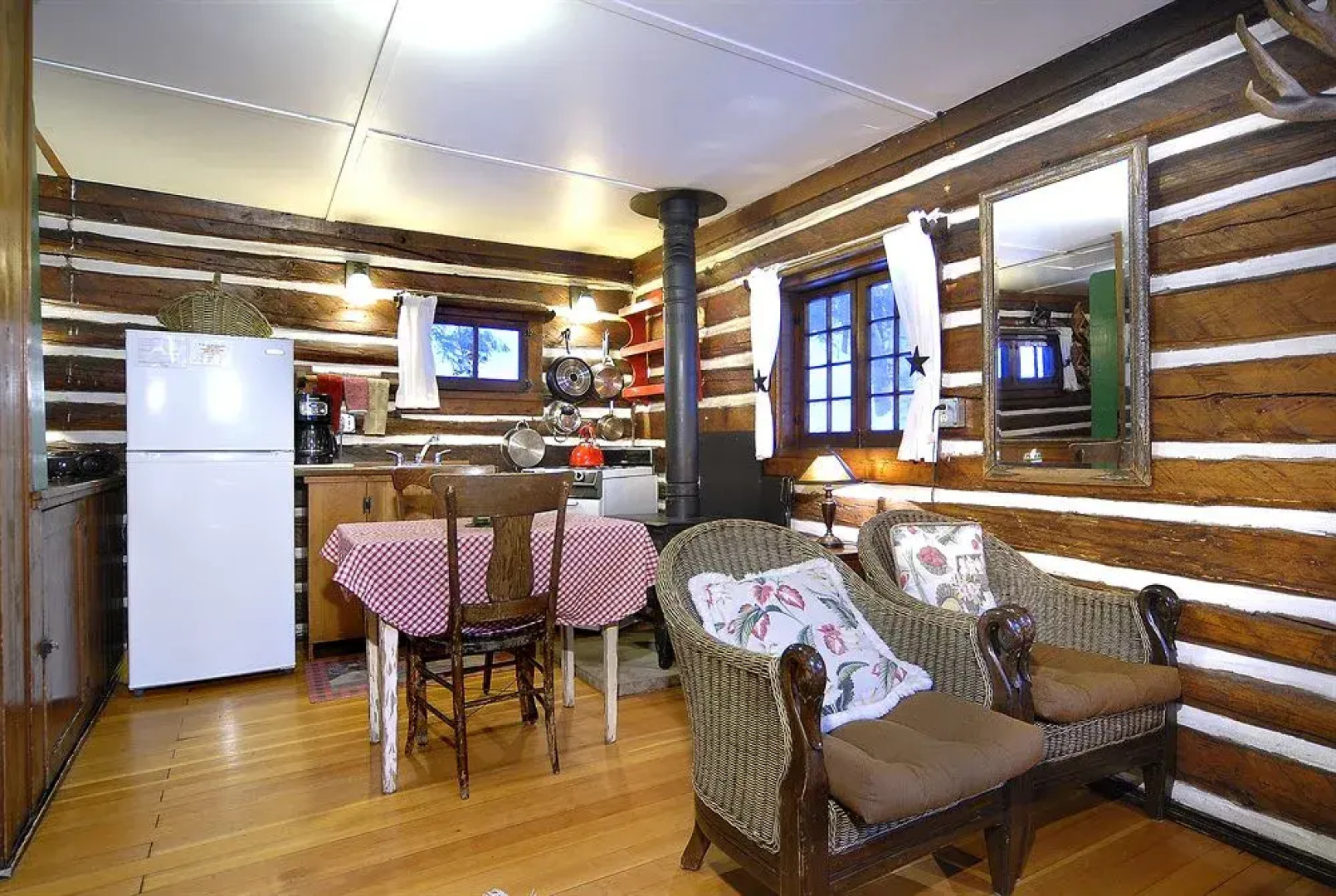 Pioneer Guest Cabins