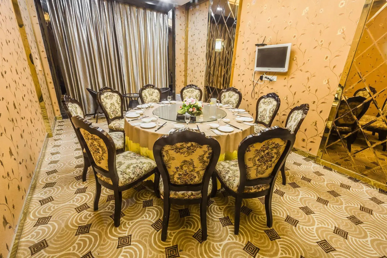 Xianning Chutian Yaochi Hot Spring Resort