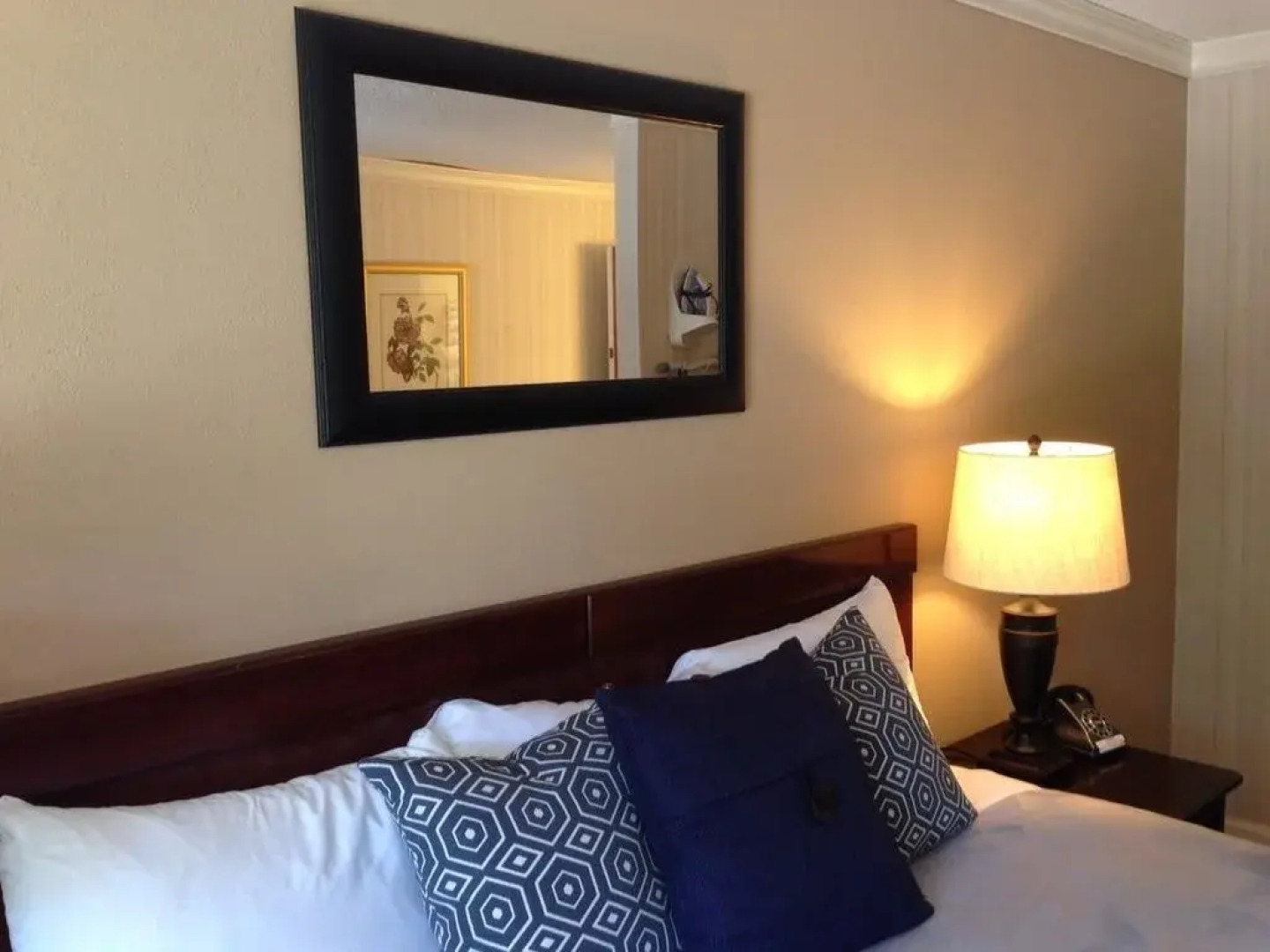 The Occidental Lodge