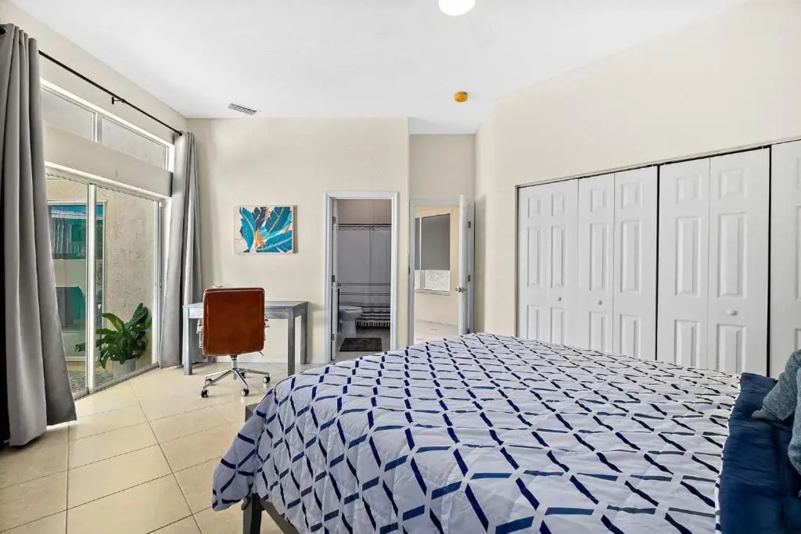 HIP 2 mstrs, pvt htd slt pool/SPA, 2min wlk beach