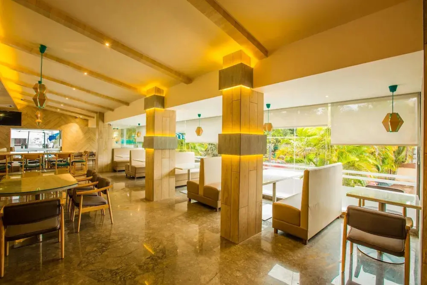 Royal Land Luxury AC Tent