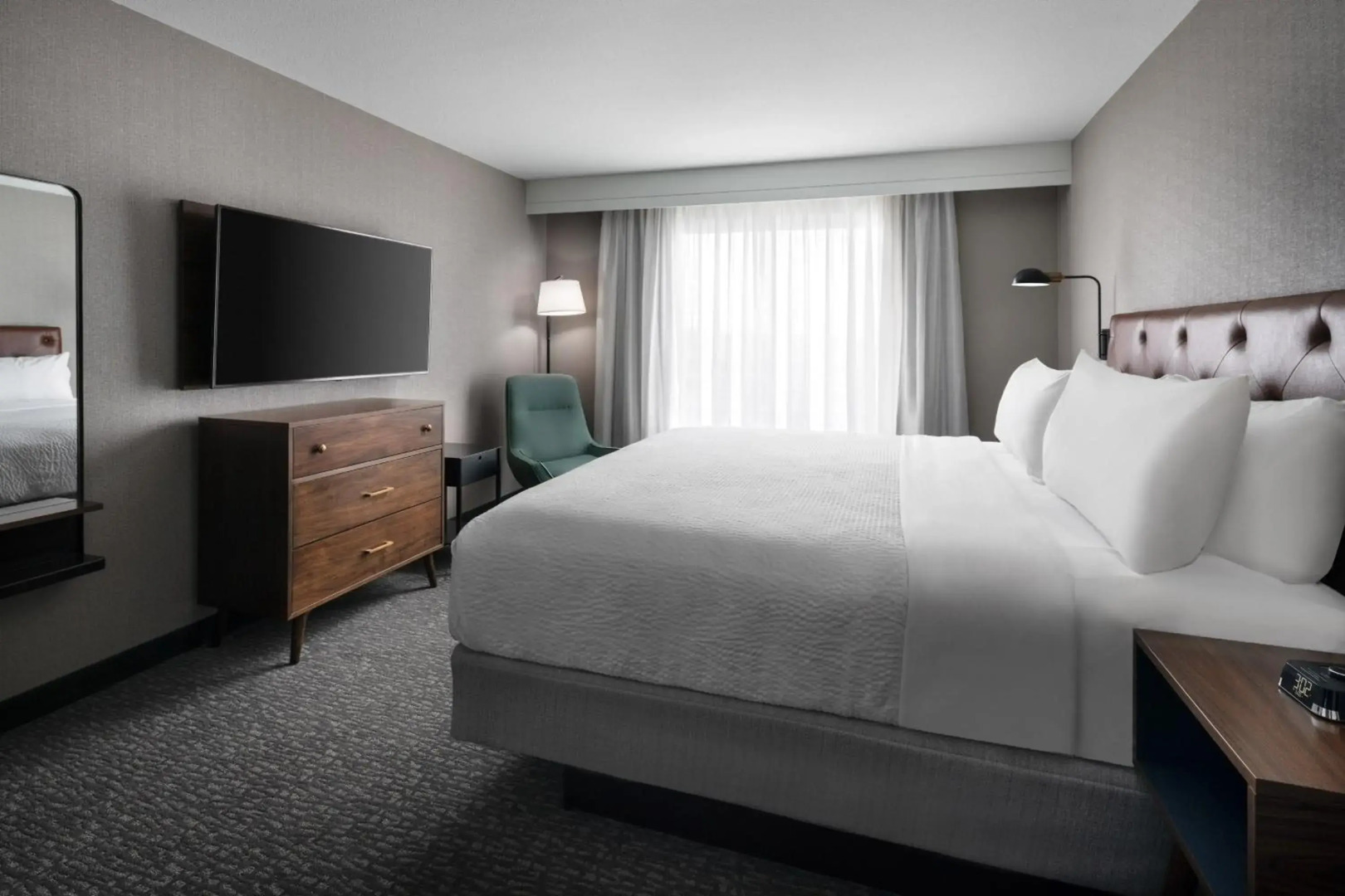 Four Points by Sheraton Hotel & Suites San Francisco Airport