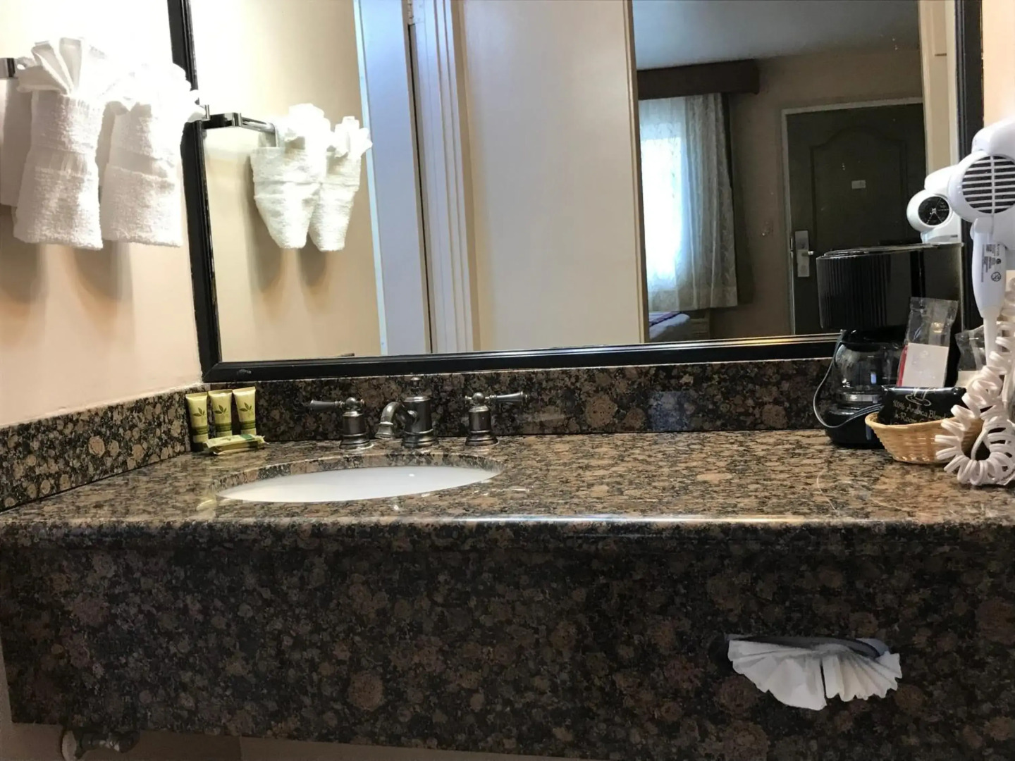 Olive Tree inn & Suites