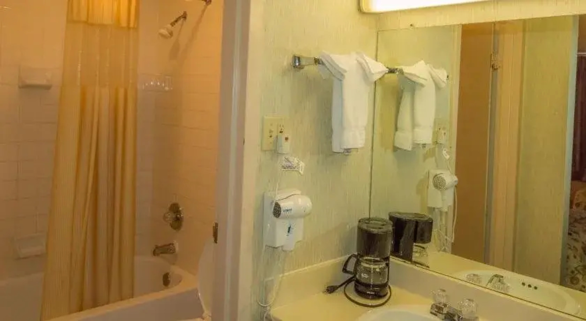 Executive Inn Hotel & Conference Centre