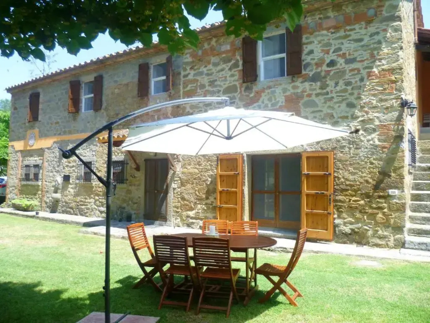 3 bedrooms villa with private pool enclosed garden and wifi at Tuoro sul Trasimeno 2 km away from the beach