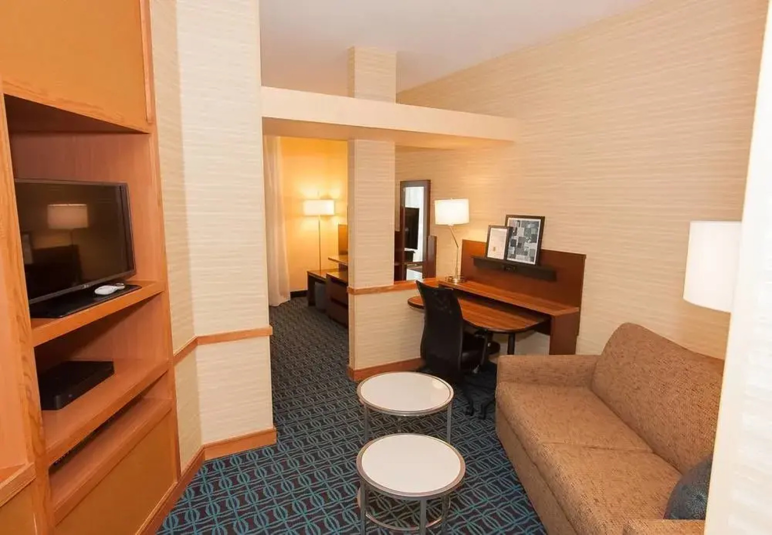 Comfort Inn & Suites South Akron