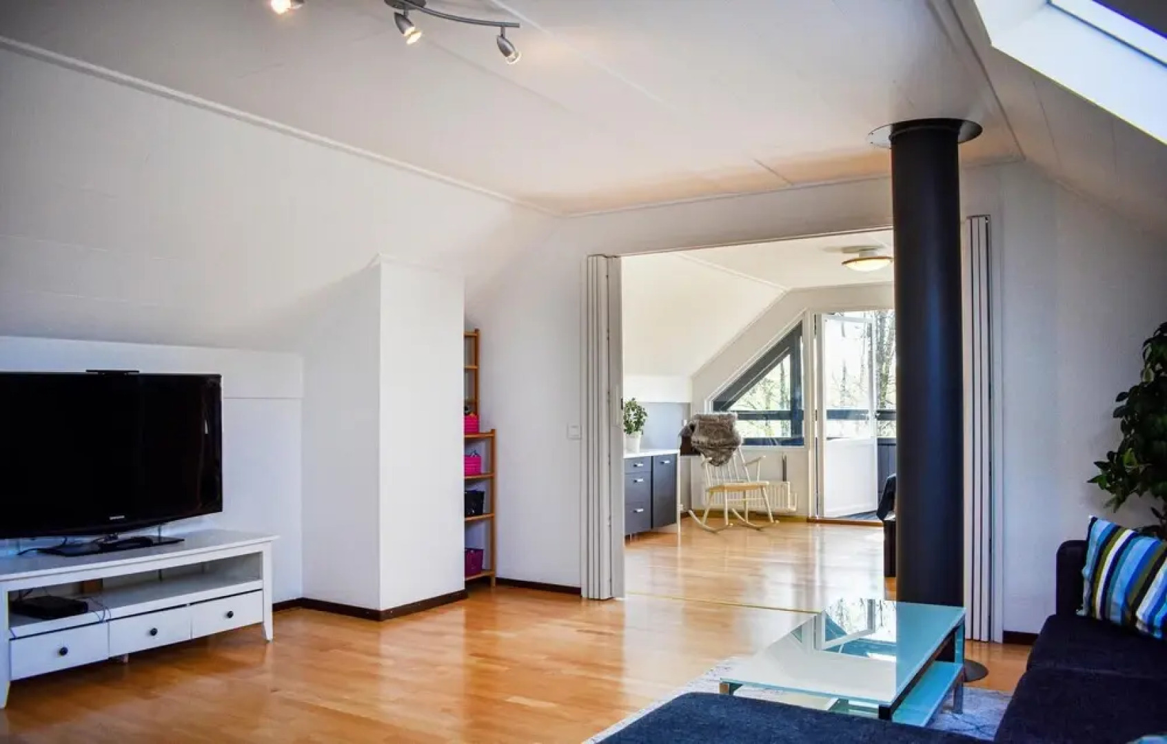 Stunning Home in Listerby With 5 Bedrooms and Wifi