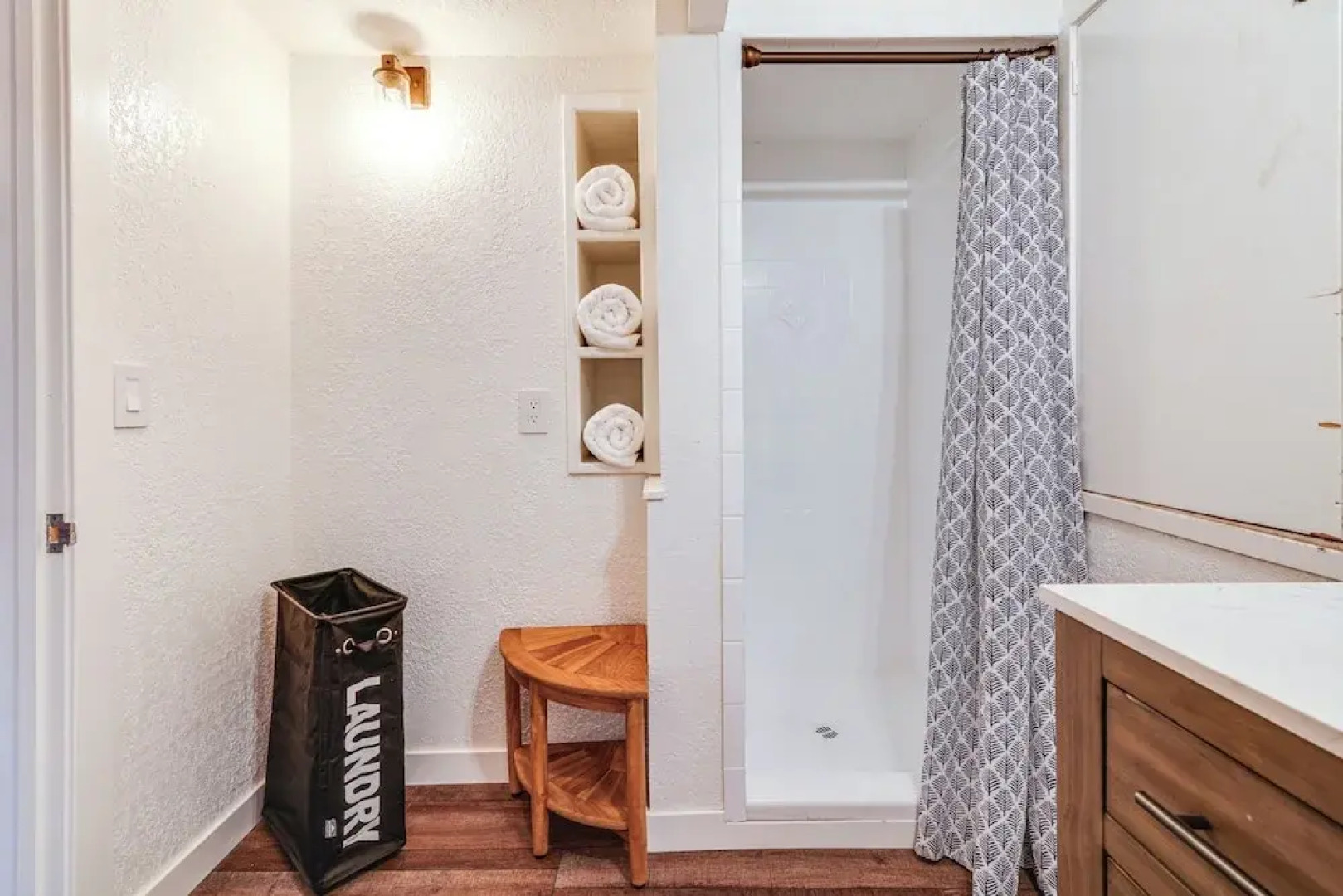 3 Mi to Calaveras Big Trees: Cabin w/ Fire Pit!