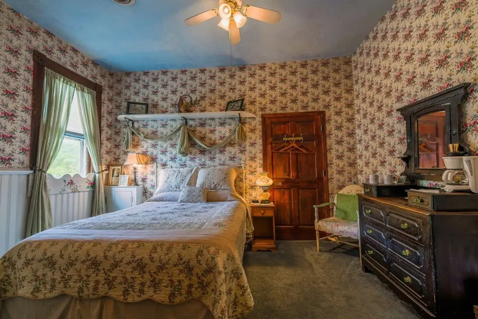 The Simmons-Bond Inn