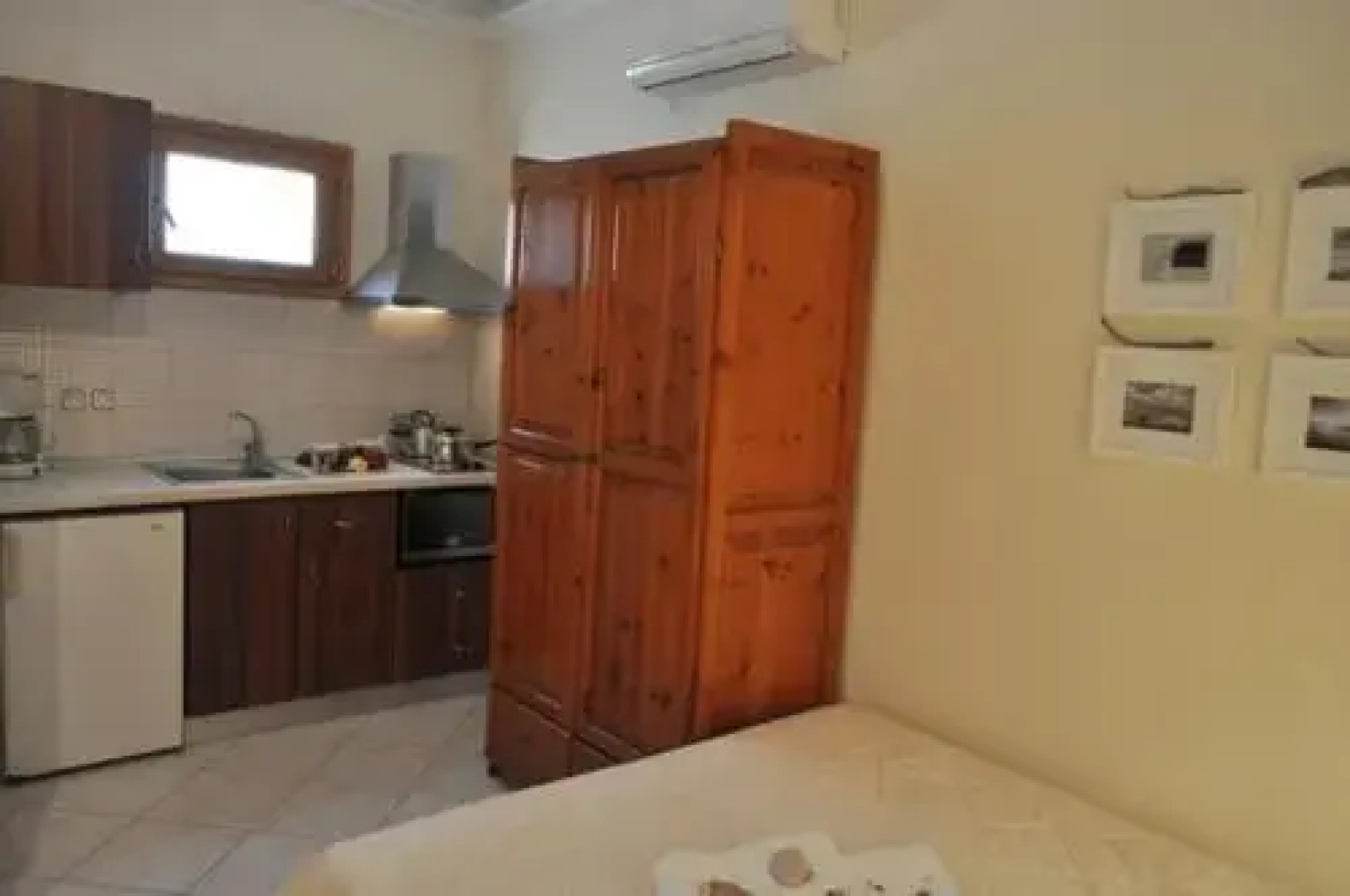 Lysistrata Bungalows