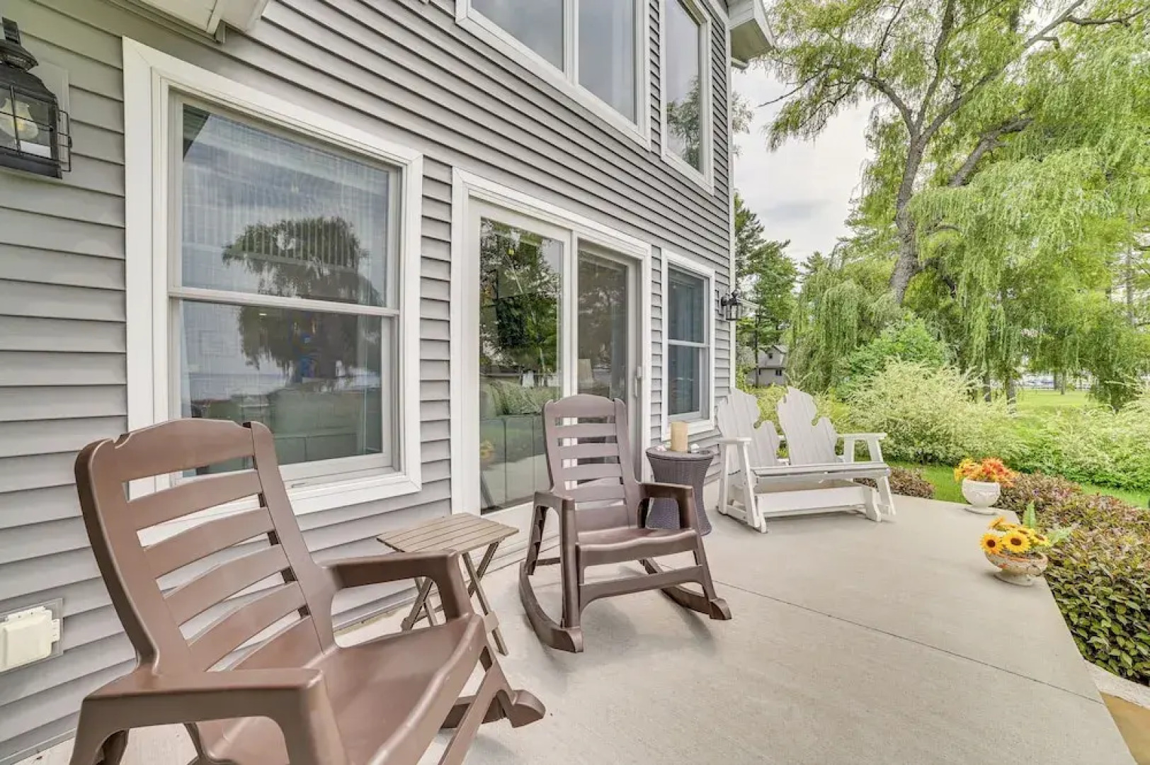 Houghton Lake Home w/ Private Dock + Kayaks!