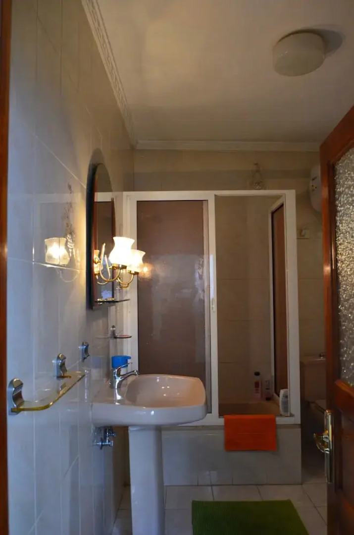 Que Encanto la Italiana