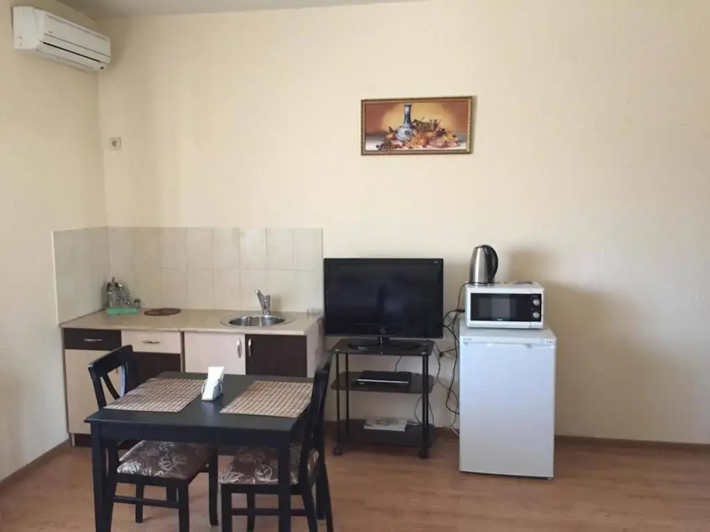 Na Kropotkina Guesthouse